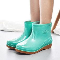 成人女人雨鞋视频大全图片,精选成人女性雨鞋时尚图片集锦