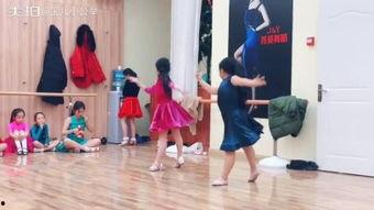 侗族独舞成人舞蹈视频