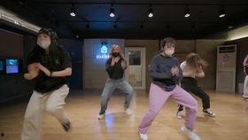 赞美老师的成人舞蹈视频,致敬师恩——成人舞蹈视频中的教师赞歌