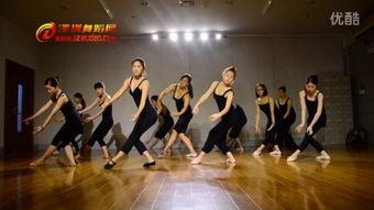 成人芭蕾群舞视频教学,跟随成人芭蕾群舞视频，轻松掌握优雅舞步