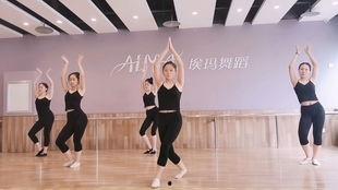 成人拜年视频简单手势舞,跟着手势舞视频一起欢乐迎新春