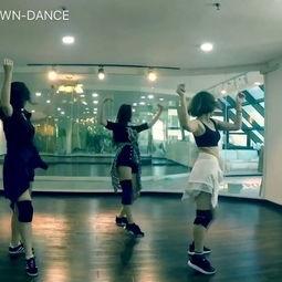 成人妈妈爵士舞视频,展现成熟魅力，舞动青春活力